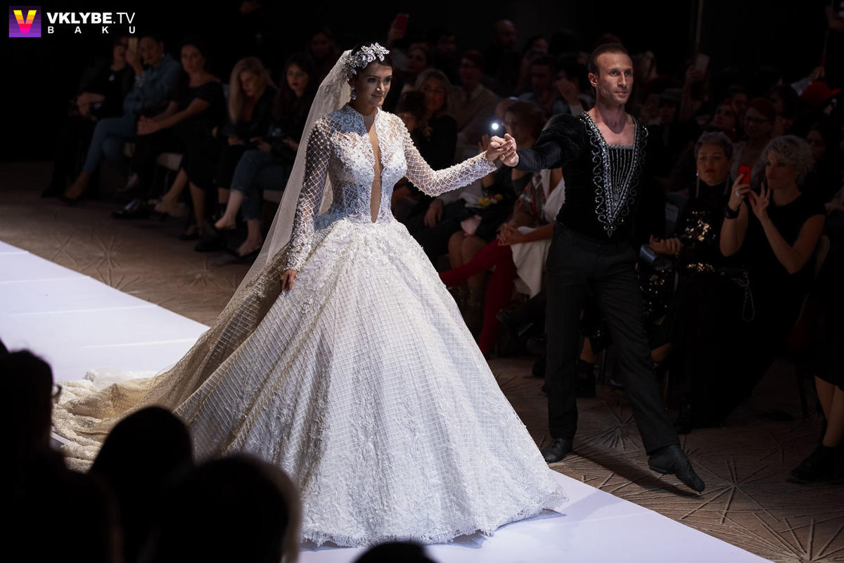 Дефиле дизайнеров из Грузии и России на Azerbaijan Fashion Week (ФОТО)