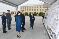 Президент Азербайджана Ильхам Алиев ознакомился в Aбшеронском районе с деятельностью ООО "Захмет-Рузи" (ФОТО)