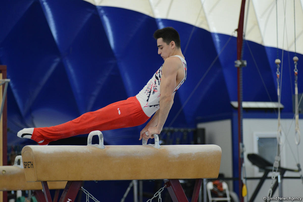 Стартовал второй день чемпионатов Азербайджана по спортивной гимнастике и акробатике (ФОТО)