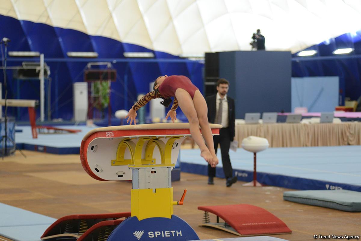 Стартовал второй день чемпионатов Азербайджана по спортивной гимнастике и акробатике (ФОТО)