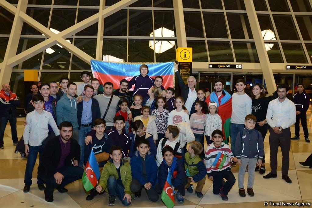 Золотой призер Всемирных соревнований возрастных групп по тамблингу Малкин вернулся в Баку (ФОТО)