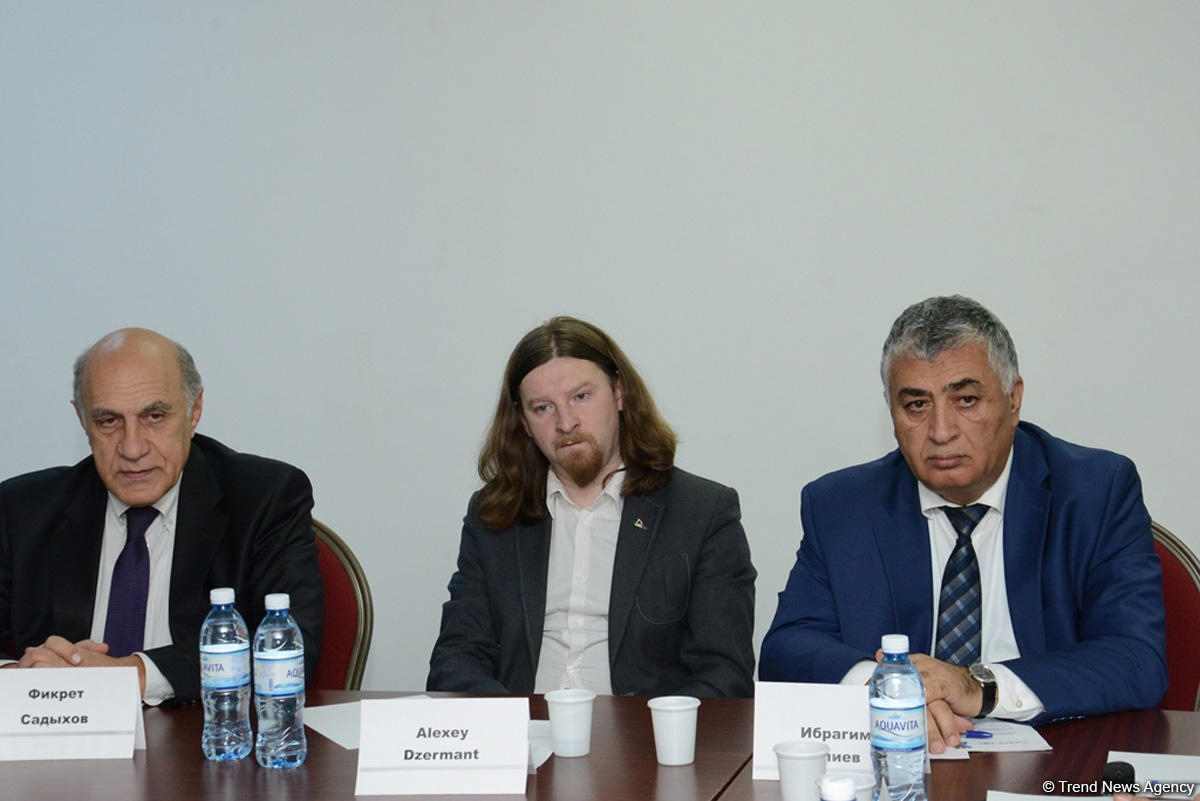 На экспертной площадке Baku Network обсудили значимость “идеологических войн” во внутренней политике стран (ФОТО)
