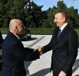 Azerbaijani, Afghan presidents hold one-on-one meeting (PHOTO)