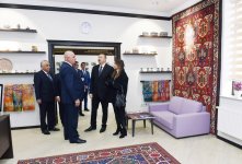 Президент Ильхам Алиев: В 2018  году в различных местах Азербайджана откроются еще десять ковровых фабрик (ФОТО)