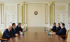 President Aliyev receives delegation of Russian State Duma  (PHOTO)