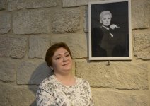 Прочитать характер по лицу: эмоциональные портреты на выставке в Баку (ФОТО)