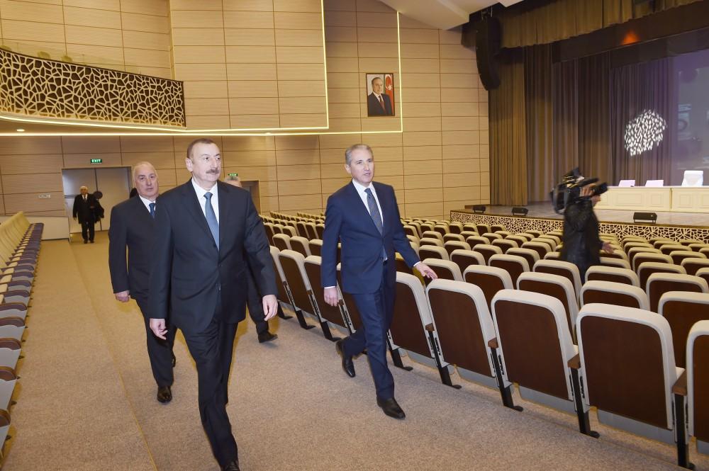 Президент Ильхам Алиев ознакомился с условиями, созданными после капремонта во Дворце культуры “Кимьячи” в Сумгайыте (ФОТО)