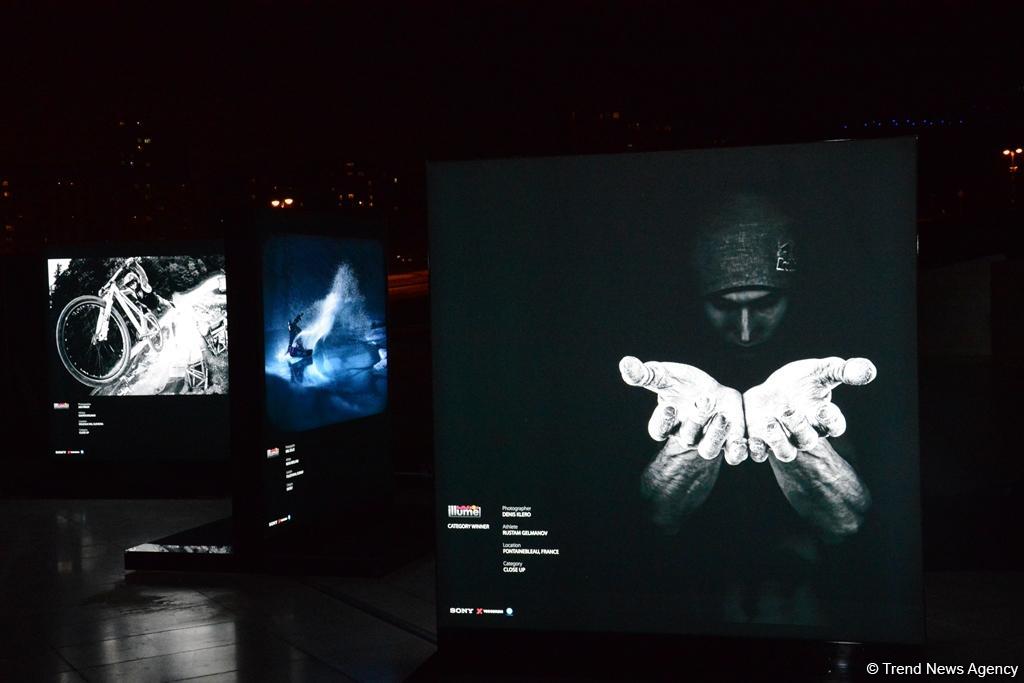 Вице-президент Фонда Гейдара Алиева Лейла Алиева посетила выставку Red Bull Illume (ФОТО)