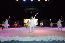 Впервые фильм “Один дома” представлен в Баку потрясающим новогодним гимнастическим Anchorшоу (ФОТО)