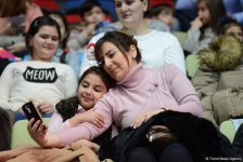 Впервые фильм “Один дома” представлен в Баку потрясающим новогодним гимнастическим Anchorшоу (ФОТО)