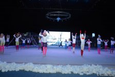 Впервые фильм “Один дома” представлен в Баку потрясающим новогодним гимнастическим Anchorшоу (ФОТО)