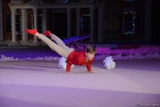 Впервые фильм “Один дома” представлен в Баку потрясающим новогодним гимнастическим Anchorшоу (ФОТО)