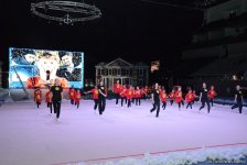 Впервые фильм “Один дома” представлен в Баку потрясающим новогодним гимнастическим Anchorшоу (ФОТО)