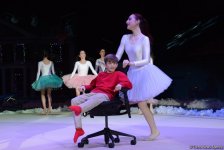 Впервые фильм “Один дома” представлен в Баку потрясающим новогодним гимнастическим Anchorшоу (ФОТО)