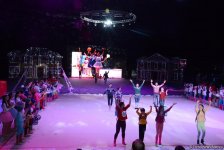 Впервые фильм “Один дома” представлен в Баку потрясающим новогодним гимнастическим Anchorшоу (ФОТО)