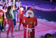 Впервые фильм “Один дома” представлен в Баку потрясающим новогодним гимнастическим Anchorшоу (ФОТО)