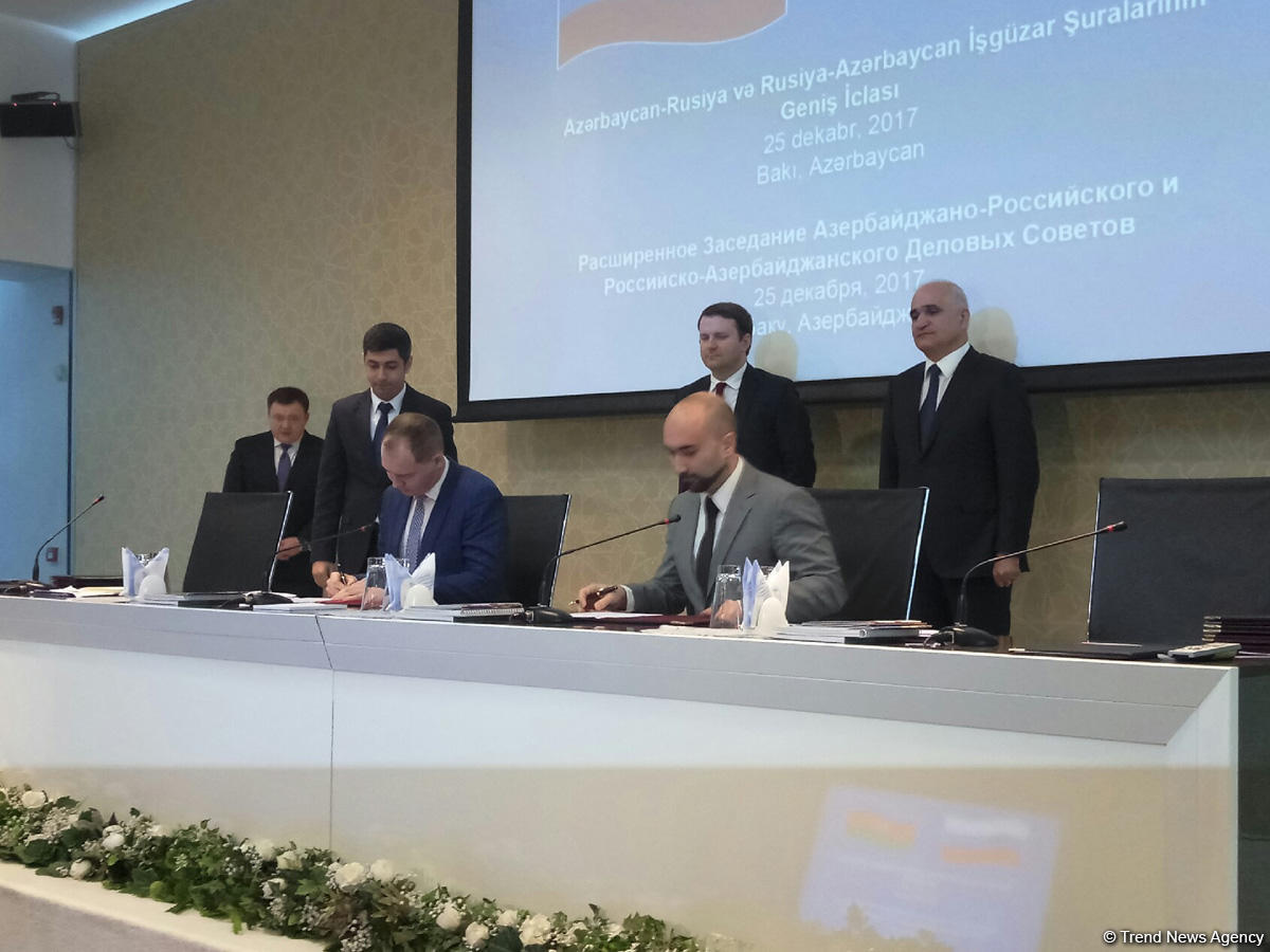 Azerbaijani, Russian companies ink MoUs (PHOTO)