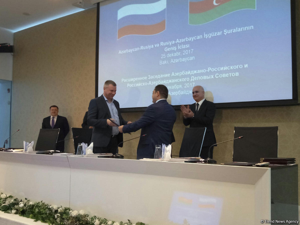 Azerbaijani, Russian companies ink MoUs (PHOTO)