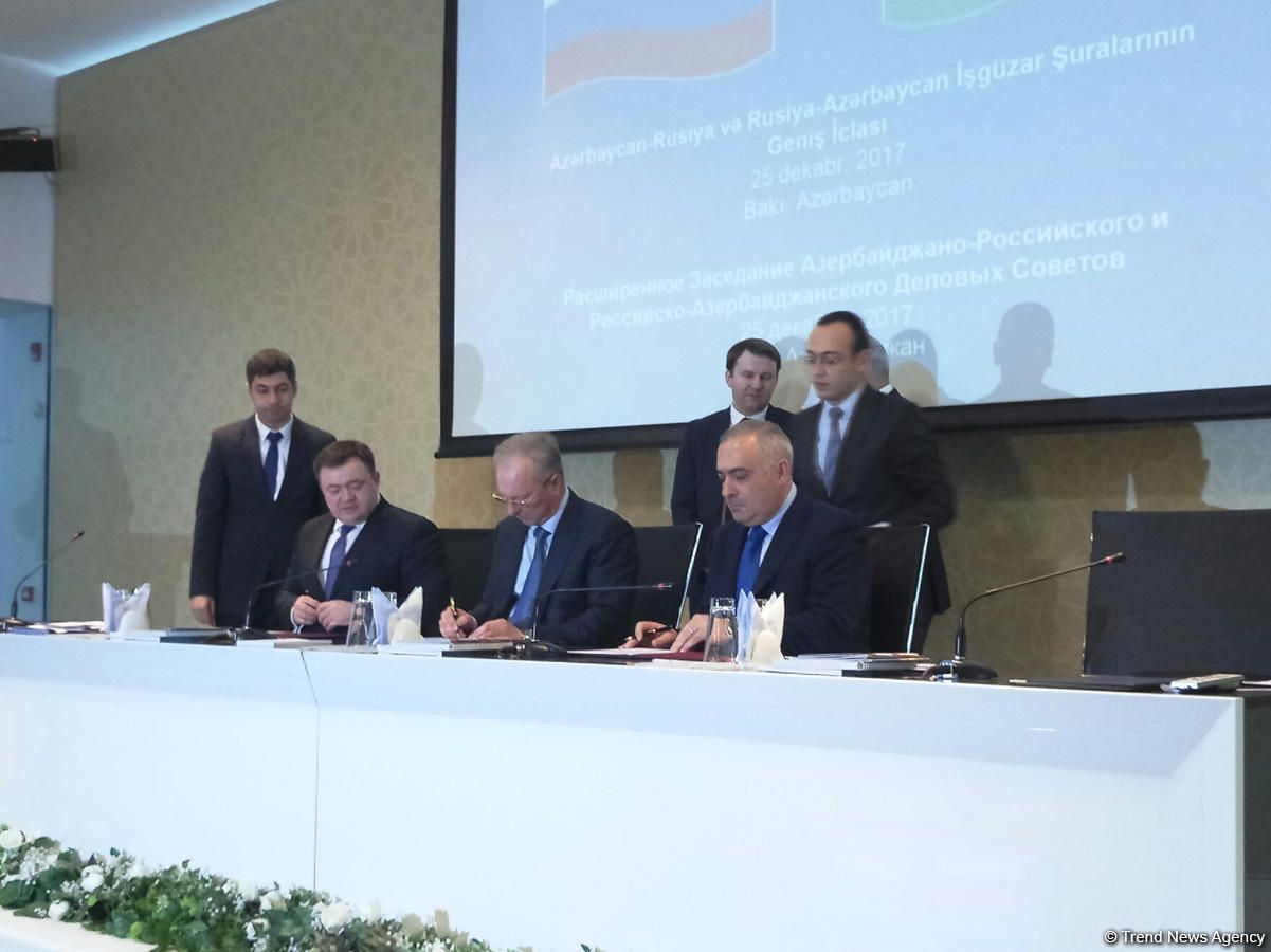 Azerbaijani, Russian companies ink MoUs (PHOTO)