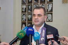В Баку презентован исторический роман писателя-публициста Юнуса Огуза (ФОТО)