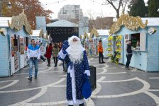 Баку  погрузился в праздничную атмосферу - ФОТОСЕССИЯ