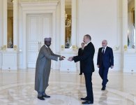 Президент Ильхам Алиев принял верительные грамоты послов ряда стран (ФОТО)