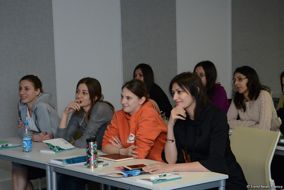FIG coaching courses on rhythmic gymnastics kick off in Baku (PHOTO)