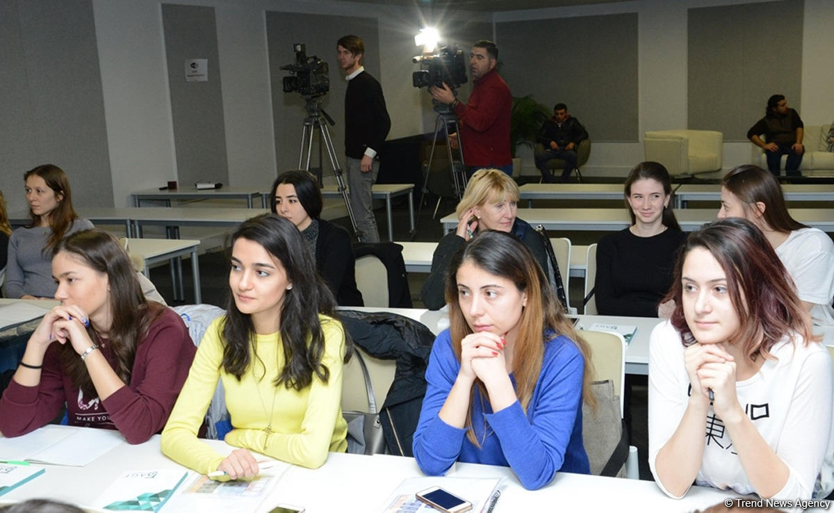 FIG coaching courses on rhythmic gymnastics kick off in Baku (PHOTO)