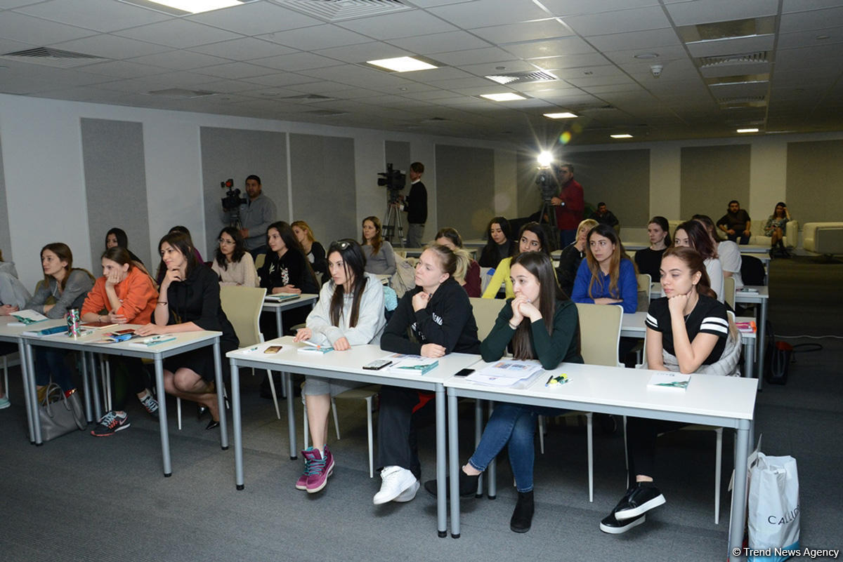 FIG coaching courses on rhythmic gymnastics kick off in Baku (PHOTO)