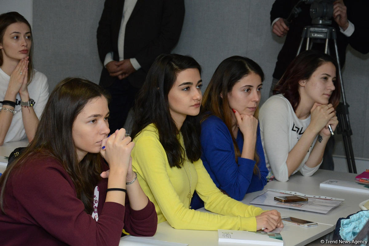 FIG coaching courses on rhythmic gymnastics kick off in Baku (PHOTO)