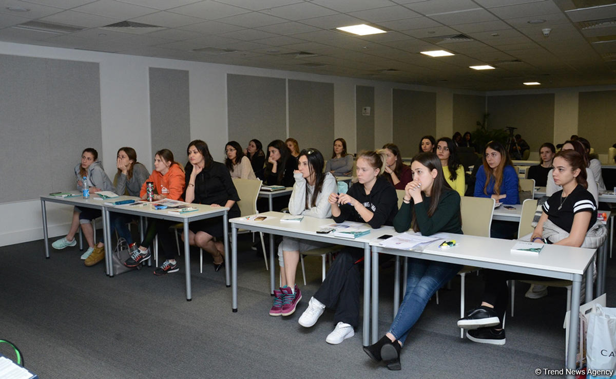FIG coaching courses on rhythmic gymnastics kick off in Baku (PHOTO)