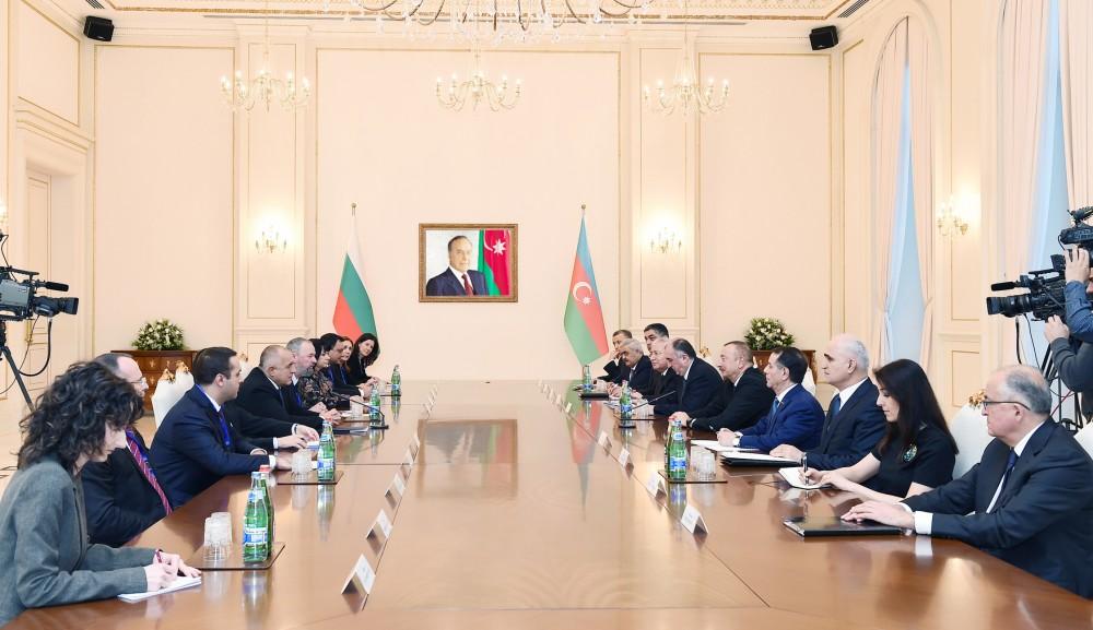 Состоялась встреча Президента Ильхама Алиева и премьера Болгарии в расширенном составе (ФОТО) (версия 2)