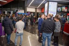 За три дня до мировой премьеры: фильм голливудского сказочника показали в Баку (ФОТО)
