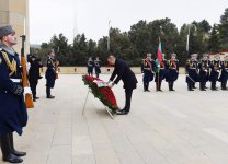 Президент Азербайджана и его супруга почтили светлую память шехидов (ФОТО)