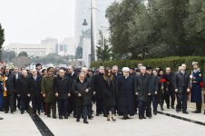 Президент Азербайджана и его супруга почтили светлую память шехидов (ФОТО)