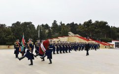 Президент Азербайджана и его супруга почтили светлую память шехидов (ФОТО)