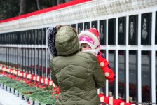 Общественность Азербайджана чтит светлую память жертв трагедии 20 января (ФОТО)