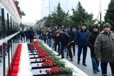Общественность Азербайджана чтит светлую память жертв трагедии 20 января (ФОТО)