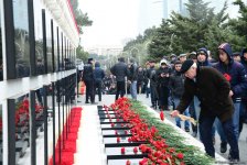 Общественность Азербайджана чтит светлую память жертв трагедии 20 января (ФОТО)