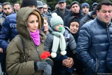 Общественность Азербайджана чтит светлую память жертв трагедии 20 января (ФОТО)