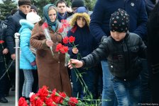 Общественность Азербайджана чтит светлую память жертв трагедии 20 января (ФОТО)