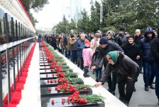 Общественность Азербайджана чтит светлую память жертв трагедии 20 января (ФОТО)