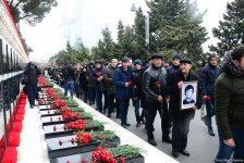 Общественность Азербайджана чтит светлую память жертв трагедии 20 января (ФОТО)