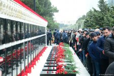 Общественность Азербайджана чтит светлую память жертв трагедии 20 января (ФОТО)
