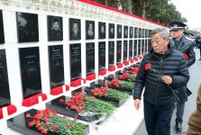 Общественность Азербайджана чтит светлую память жертв трагедии 20 января (ФОТО)