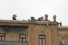 Пожар в жилом здании в центре Баку локализован (ФОТО) (Обновлено)