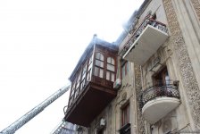 Пожар в жилом здании в центре Баку локализован (ФОТО) (Обновлено)