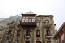 Пожар в жилом здании в центре Баку локализован (ФОТО) (Обновлено)