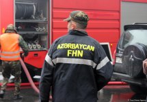 Пожар в жилом здании в центре Баку локализован (ФОТО) (Обновлено)