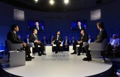 Президент Ильхам Алиев принял участие в интерактивном заседании на тему «Стратегический взгляд: Евразия» в рамках ВЭФ (ФОТО)